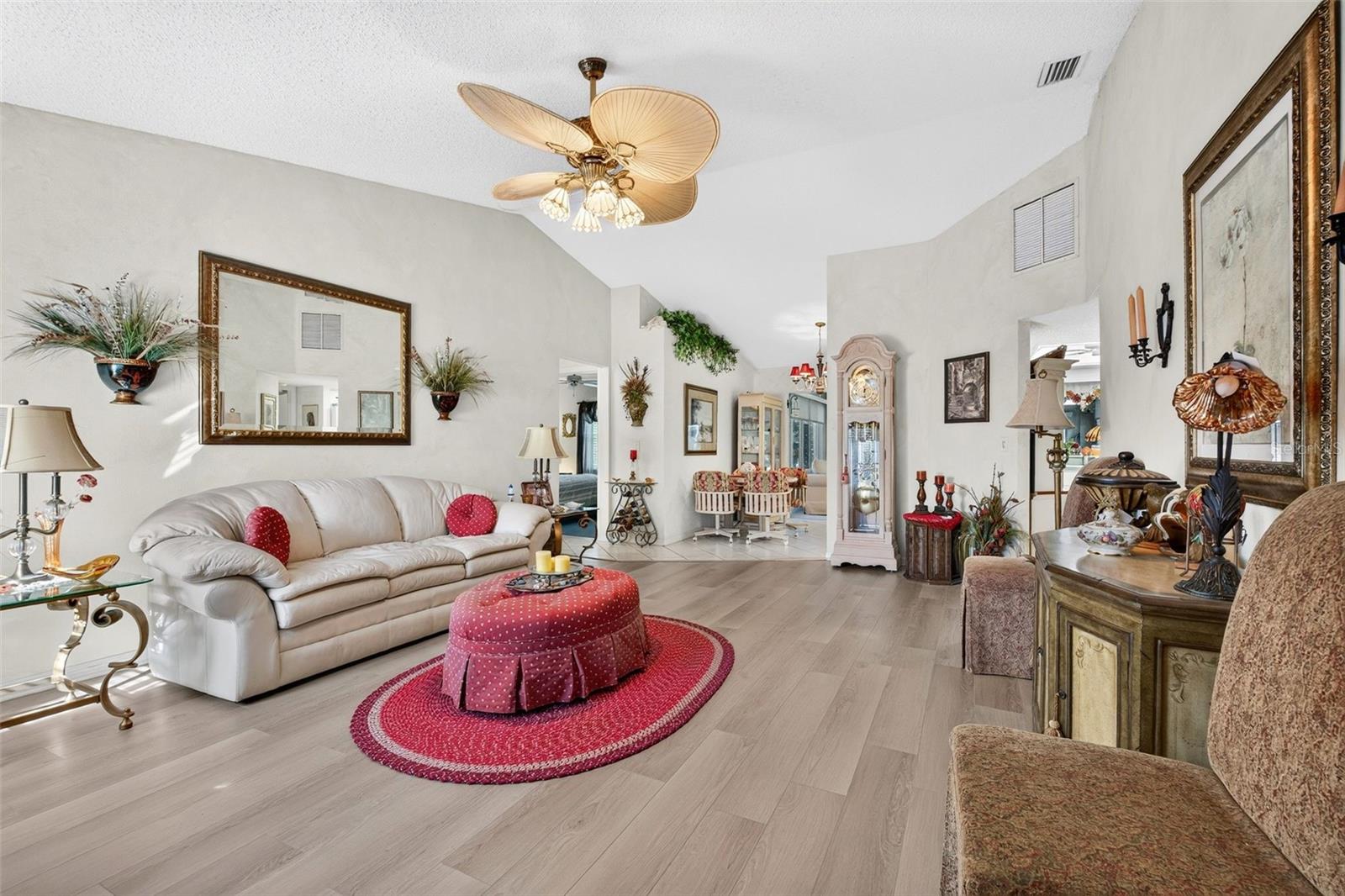 1201 OAK TRACE DR — photo 2