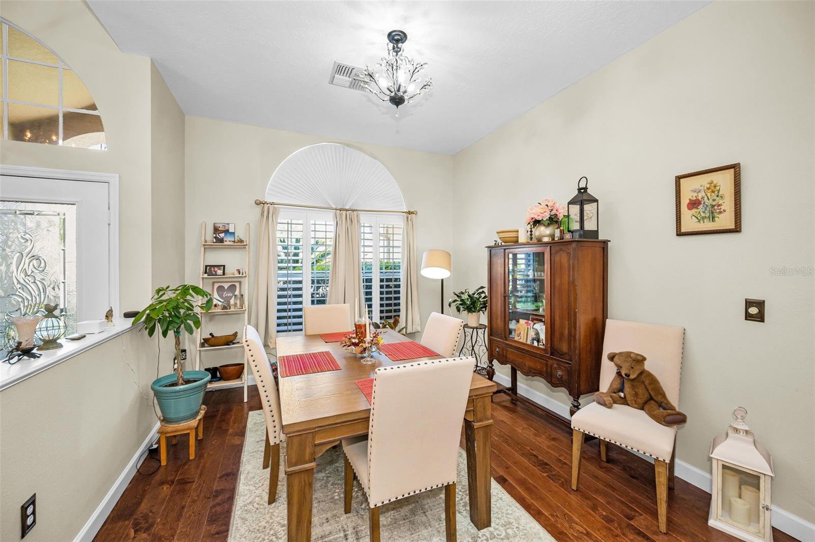 1234 ARLINBROOK DR — photo 4