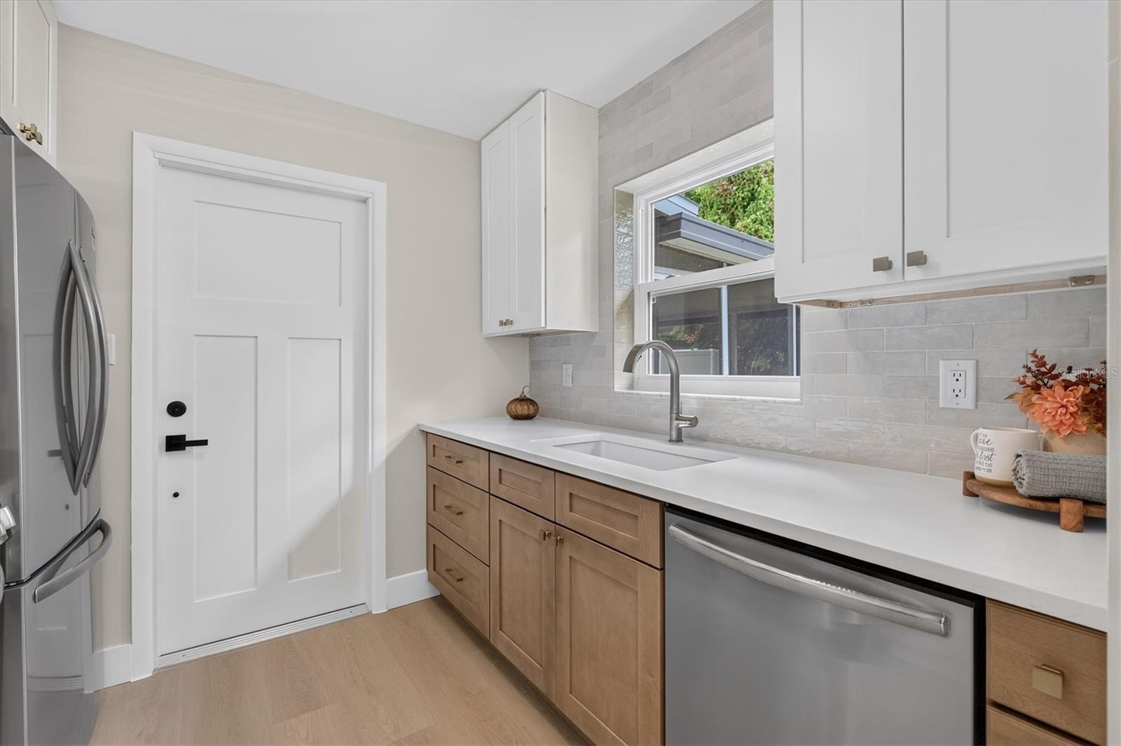 5305 E 98TH AVE — photo 19
