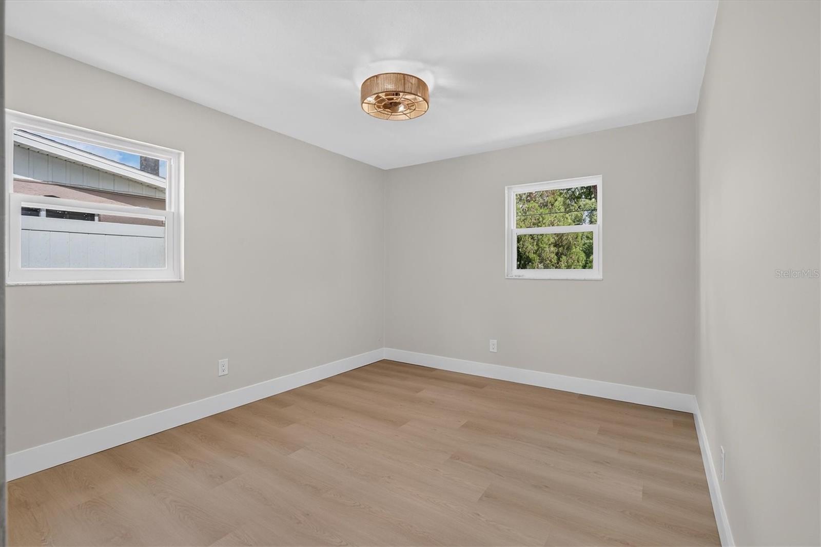 5305 E 98TH AVE — photo 30