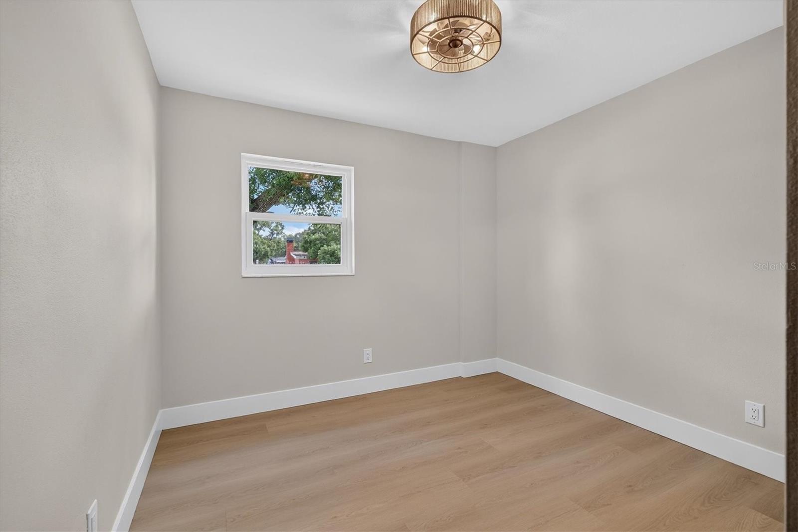 5305 E 98TH AVE — photo 28
