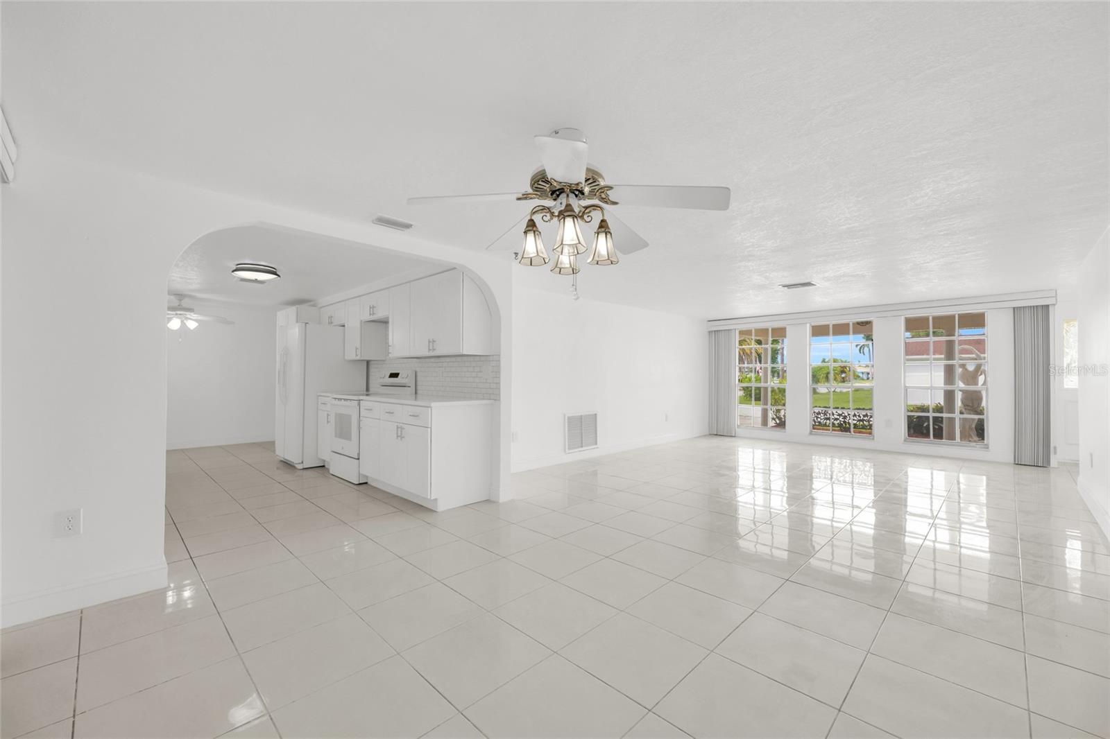 4618 CORNER CT — photo 14
