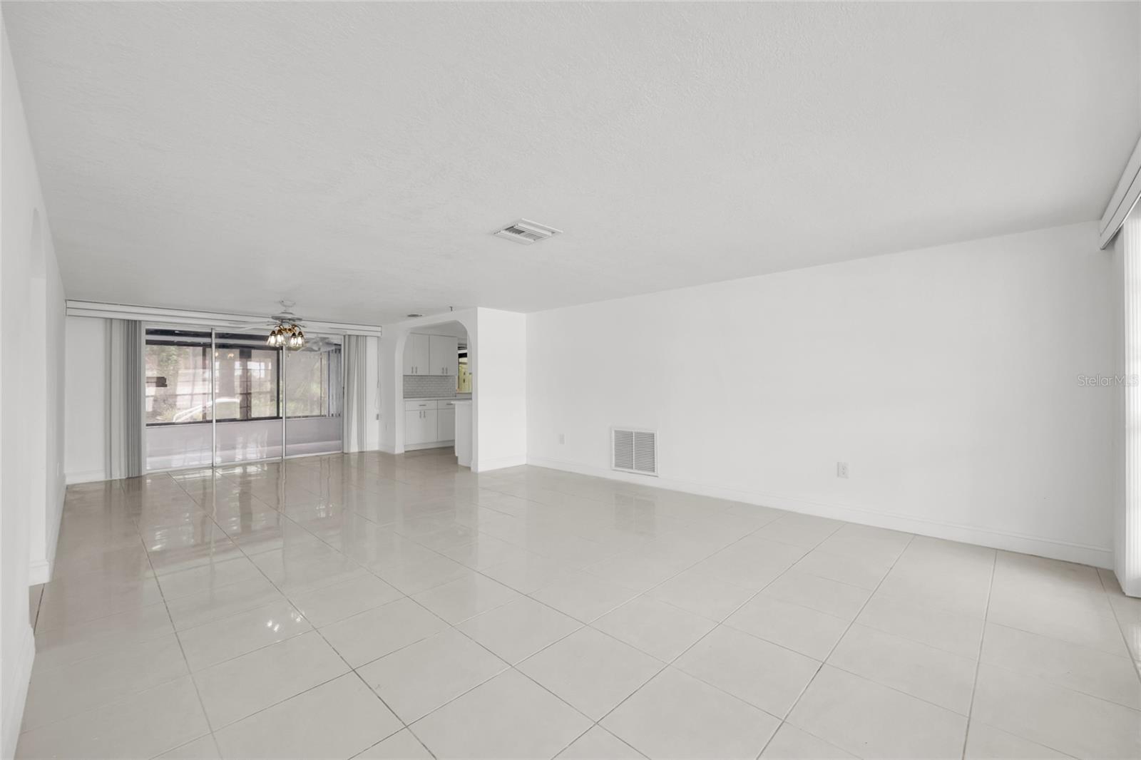 4618 CORNER CT — photo 12