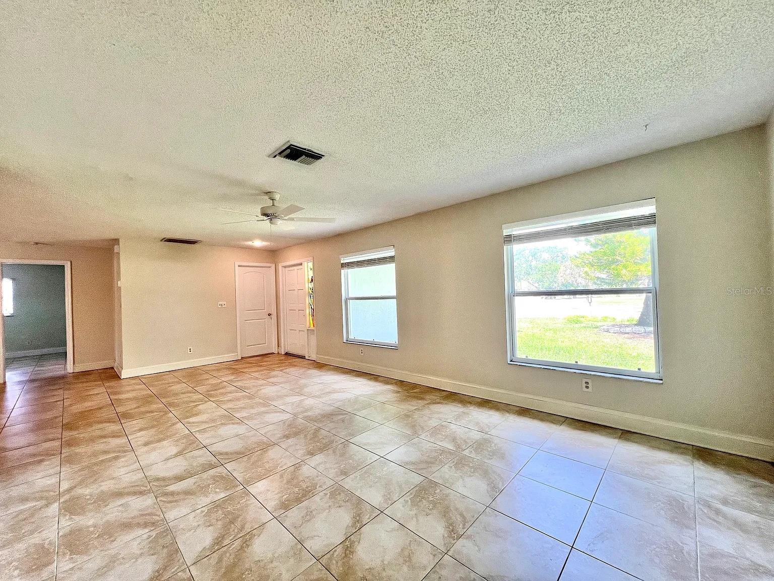 105 N BAY HILLS BLVD — photo 4