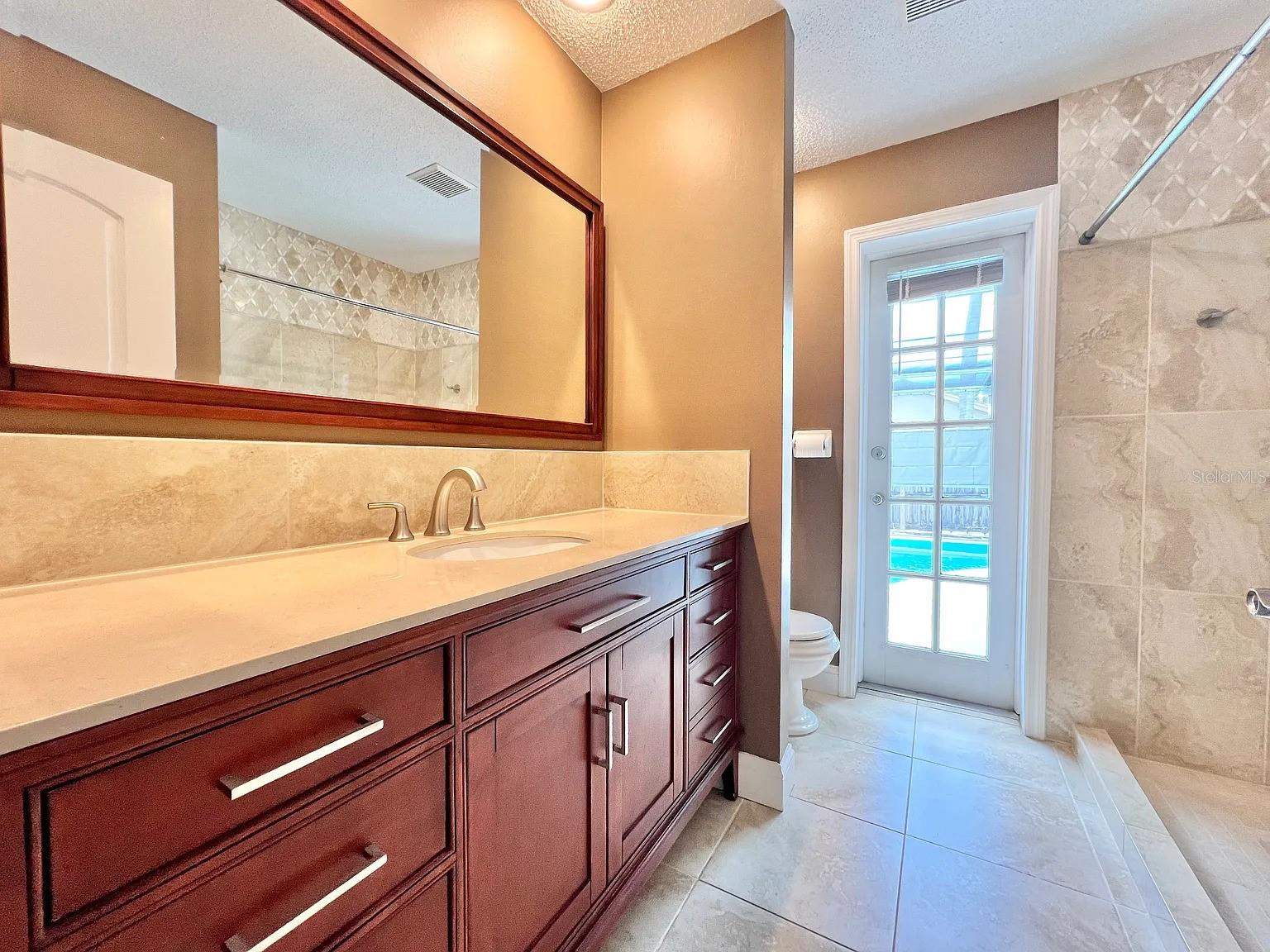 105 N BAY HILLS BLVD — photo 16