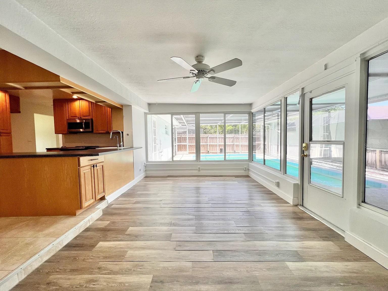 105 N BAY HILLS BLVD — photo 20