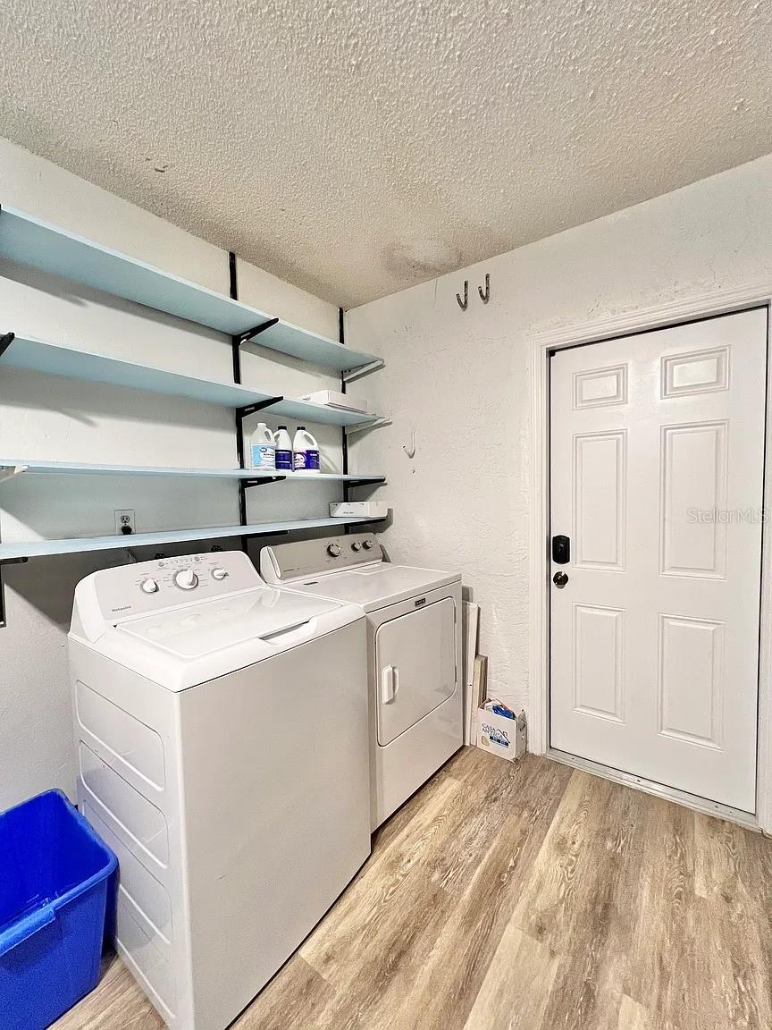 105 N BAY HILLS BLVD — photo 21