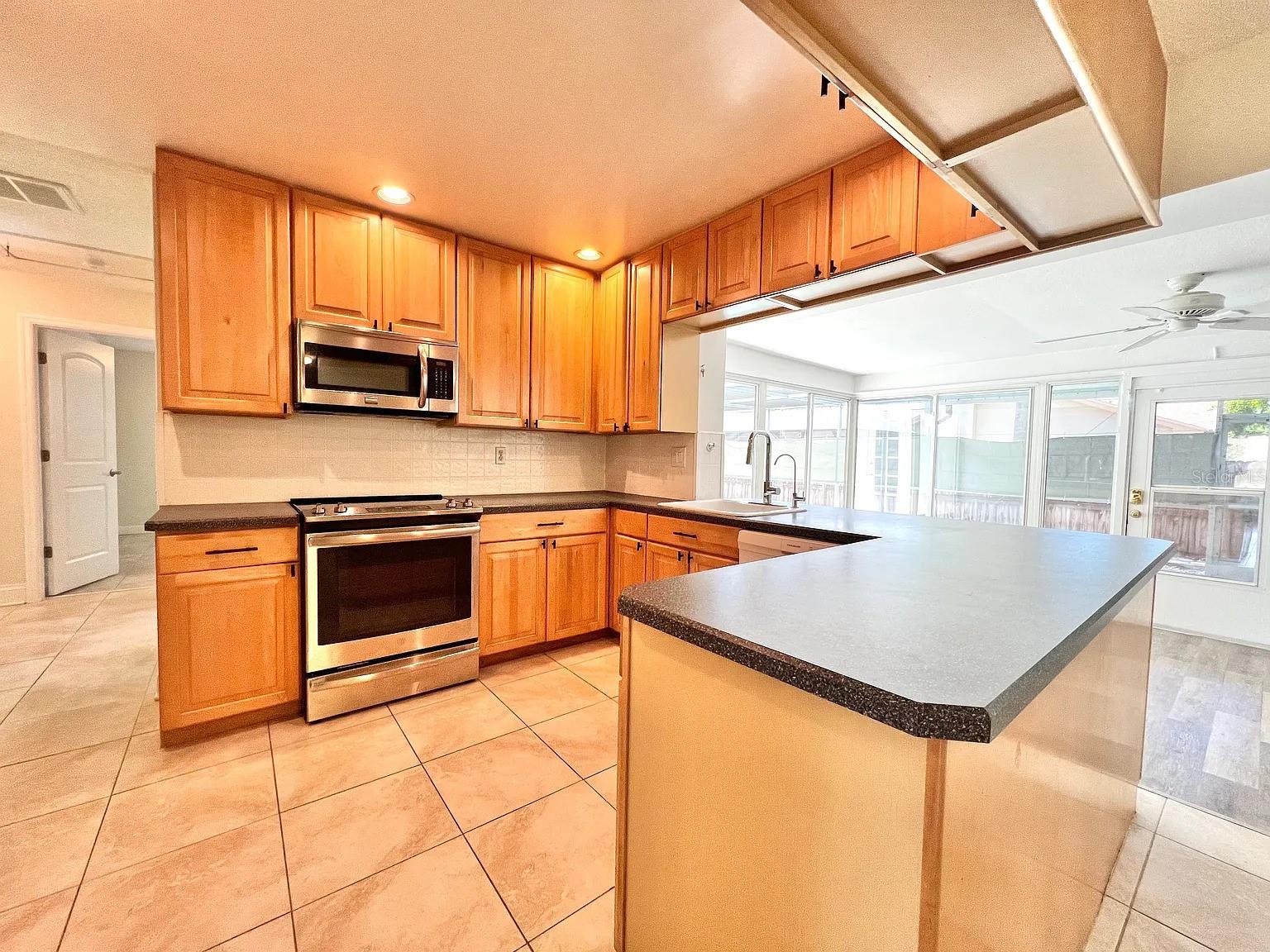 105 N BAY HILLS BLVD — photo 9