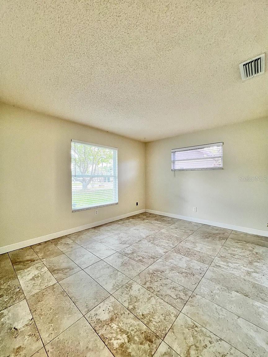 105 N BAY HILLS BLVD — photo 14