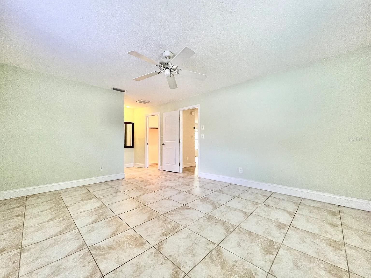 105 N BAY HILLS BLVD — photo 11