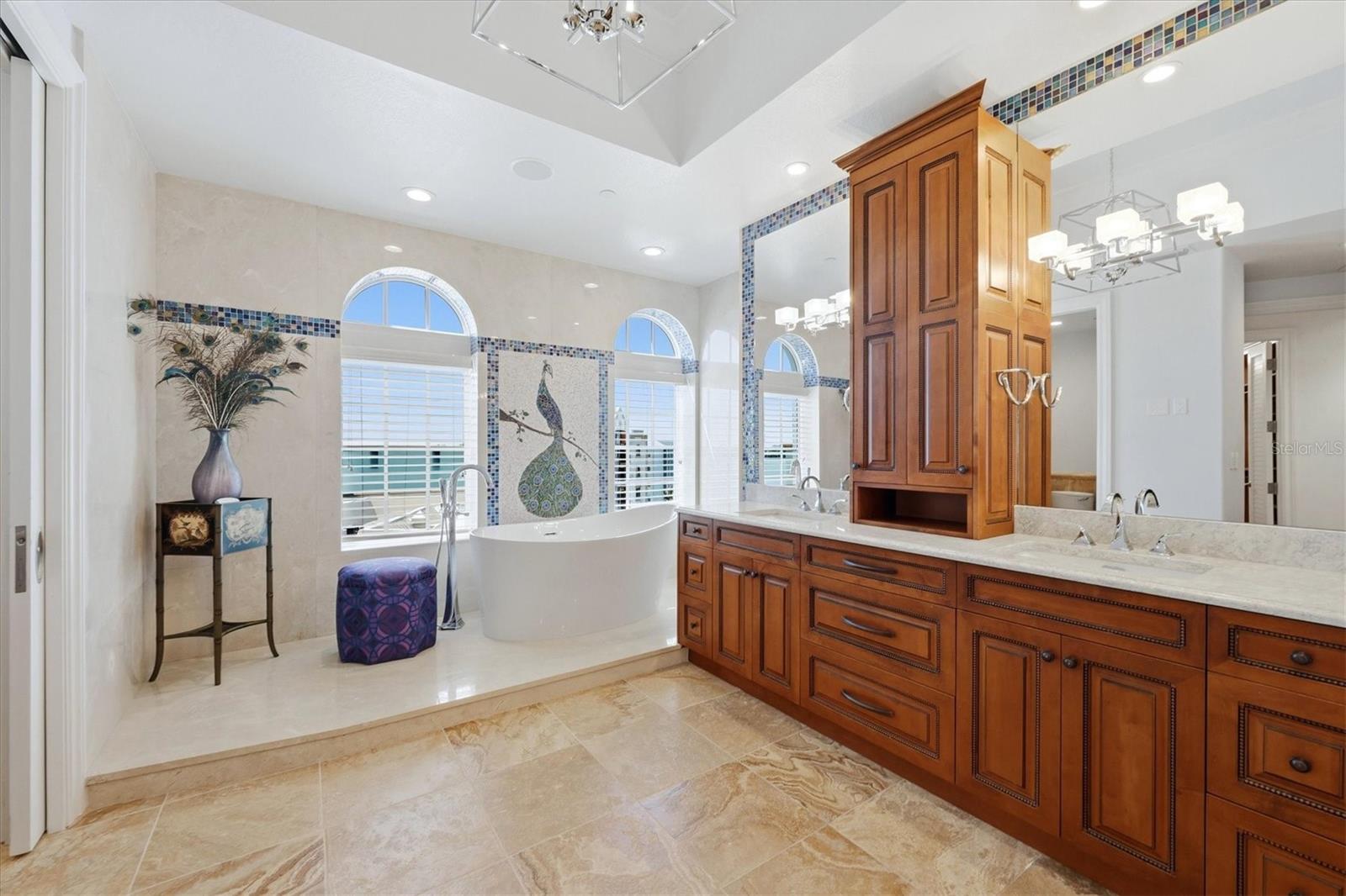 420 GOLDEN GATE PT #700 — photo 42