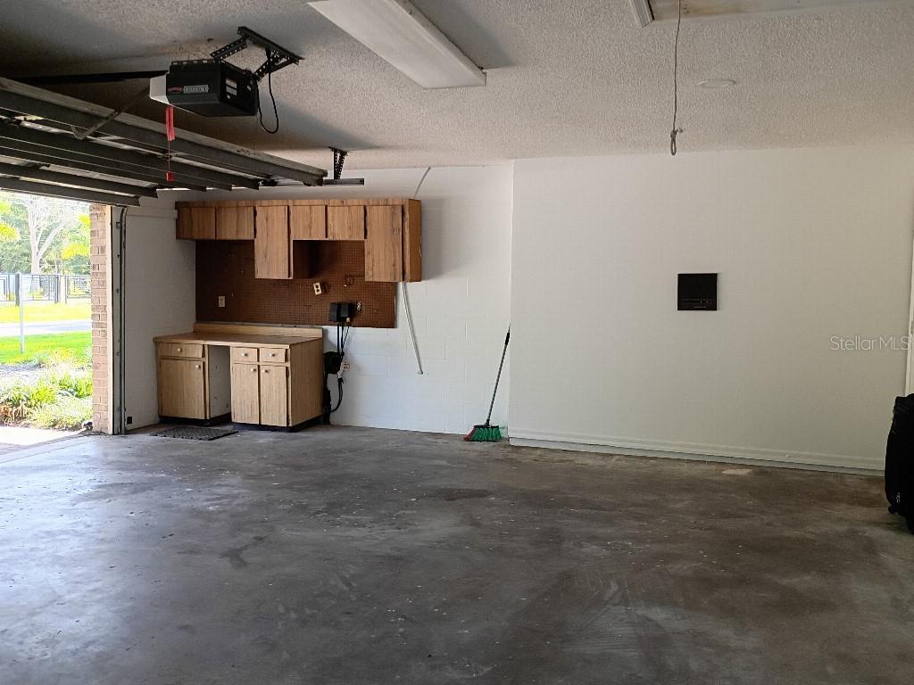 9302 W NORFOLK ST — photo 28