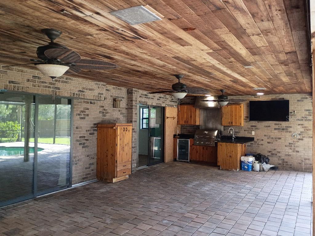 9302 W NORFOLK ST — photo 37