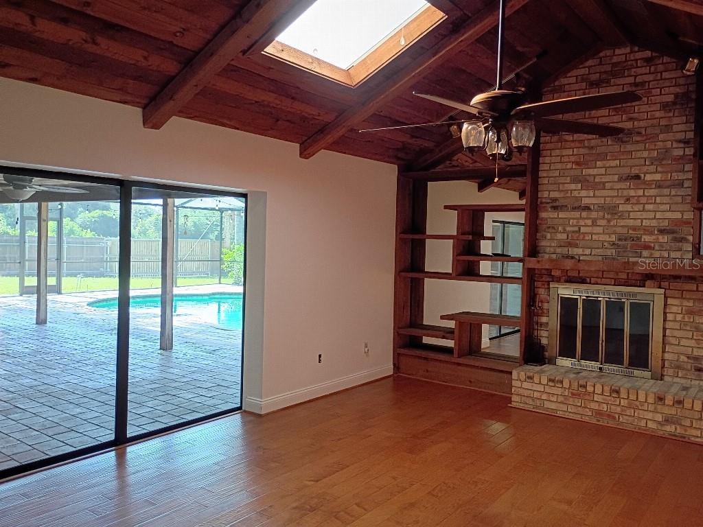 9302 W NORFOLK ST — photo 7