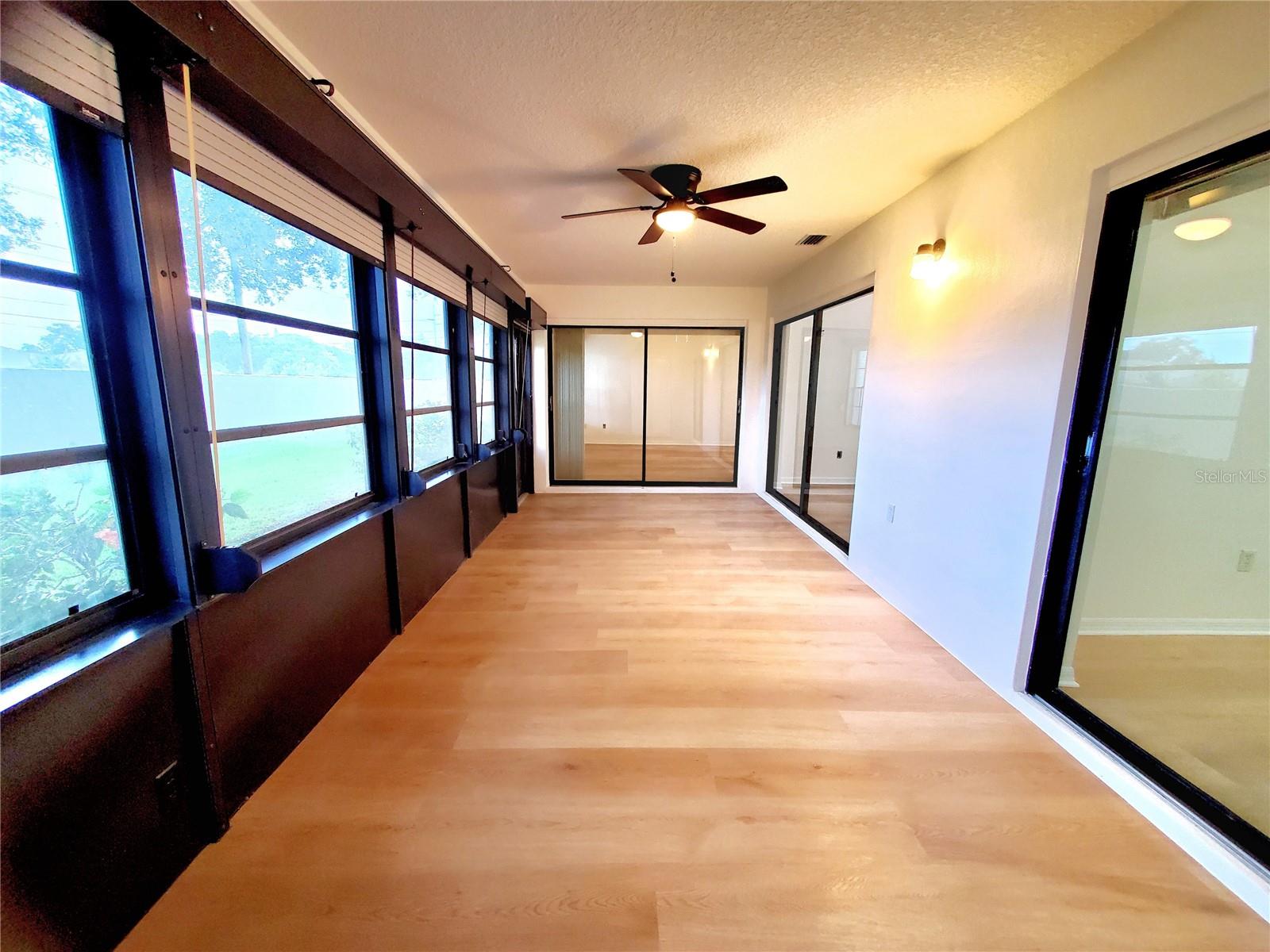 2053 VILLA TER — photo 15
