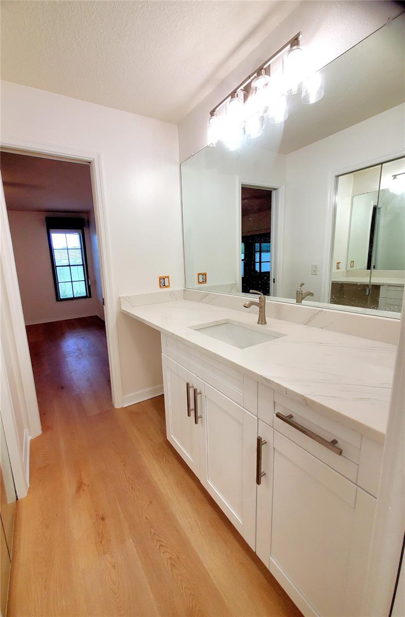2053 VILLA TER — photo 19