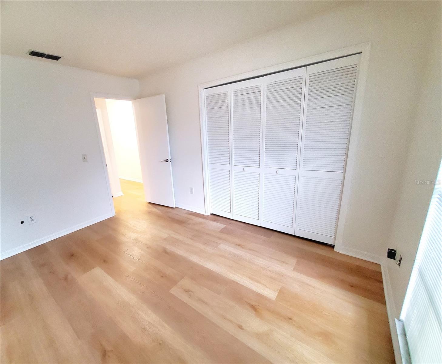 2053 VILLA TER — photo 24