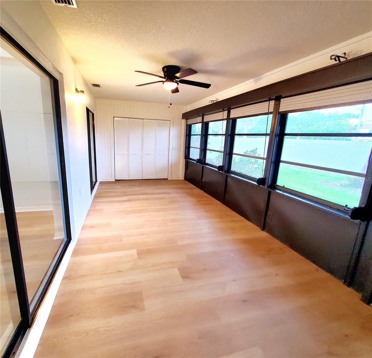 2053 VILLA TER — photo 14