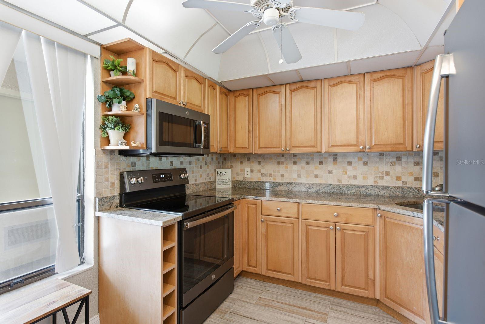 2621 COVE CAY DR #203 — photo 8