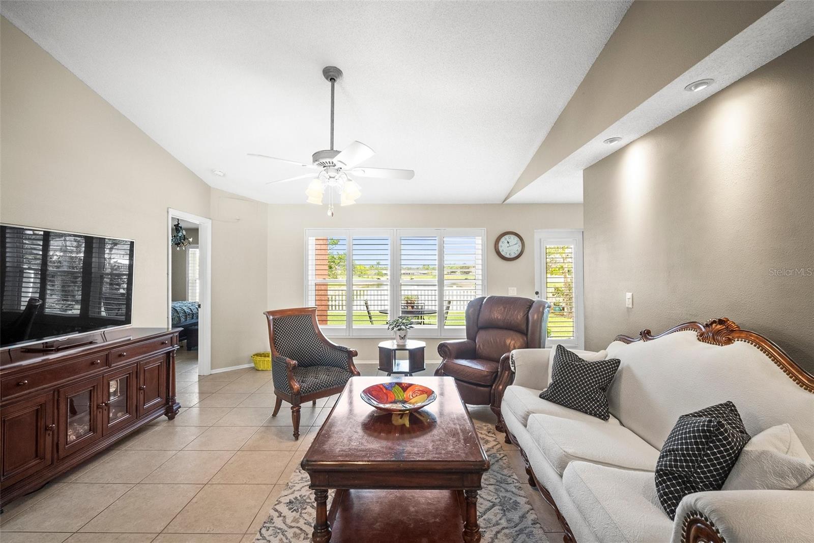 4194 BANBURY CIR — photo 23