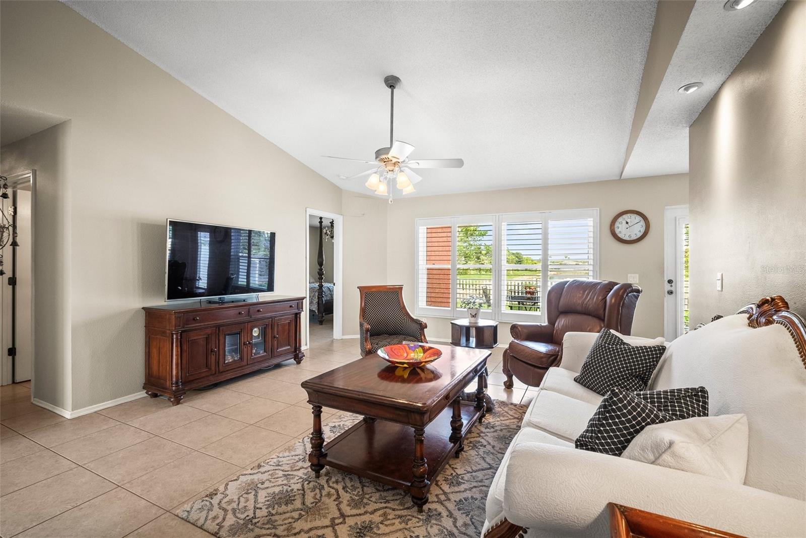 4194 BANBURY CIR — photo 16