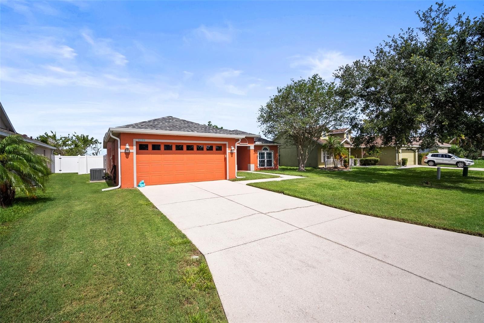 4194 BANBURY CIR — photo 2