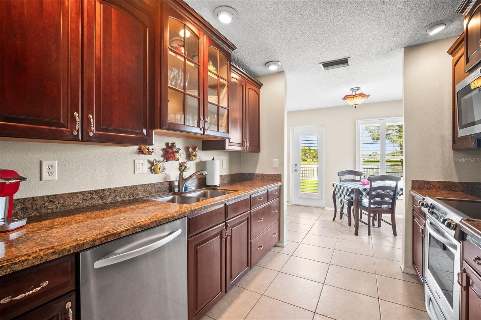 4194 BANBURY CIR — photo 9