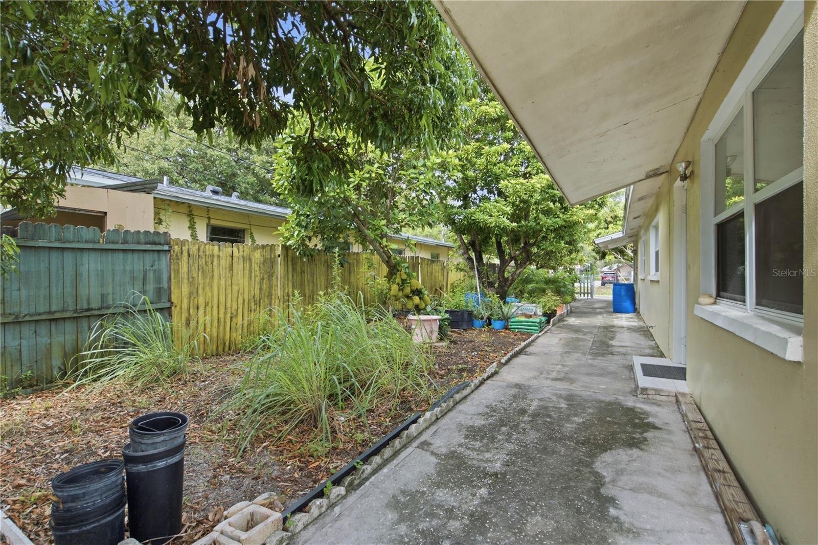1615 PALM WAY — photo 13