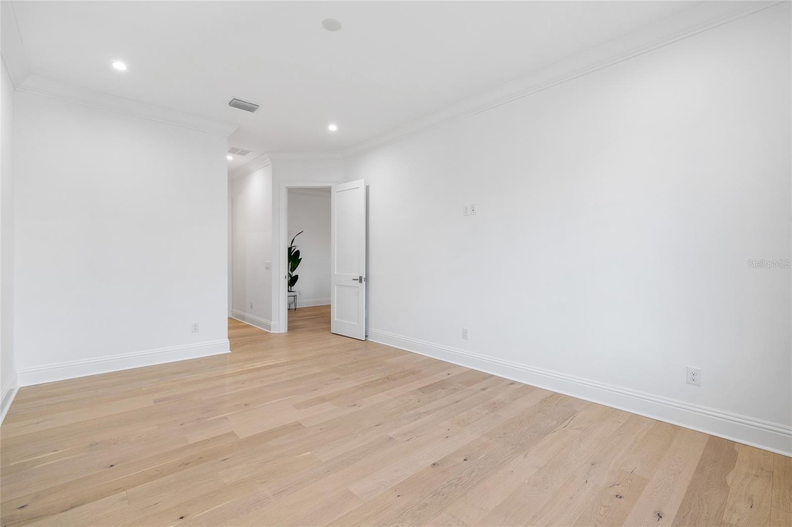 5025 W DANTE AVE — photo 41