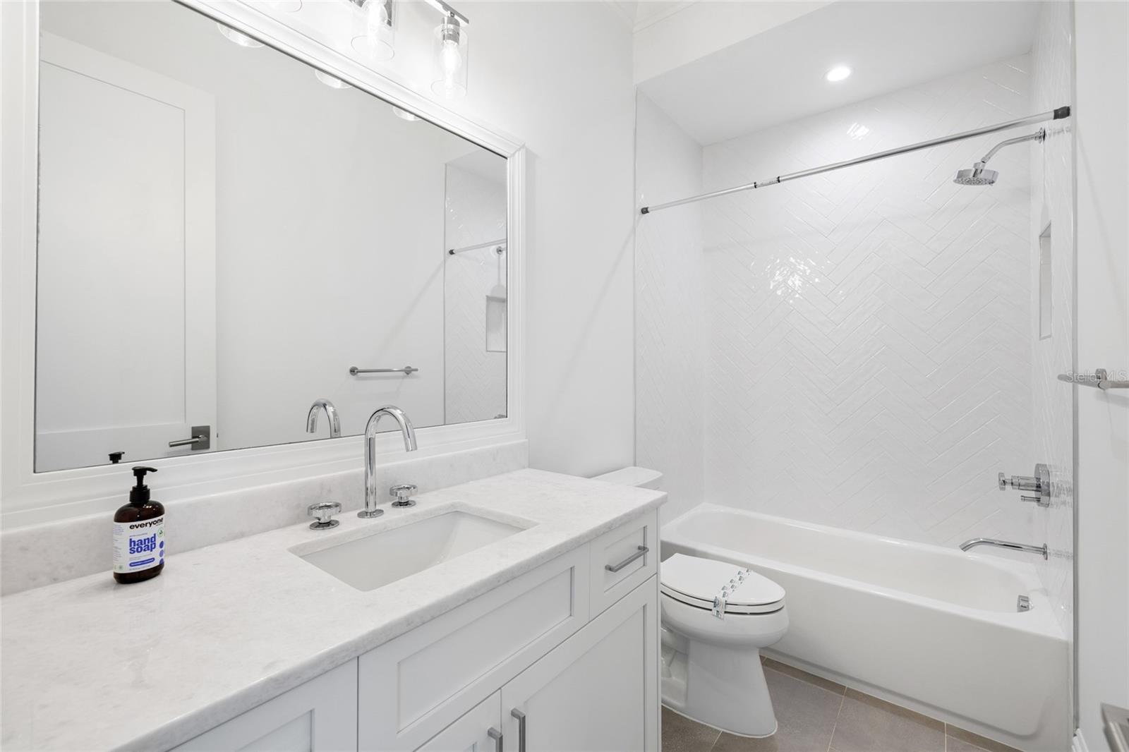 5025 W DANTE AVE — photo 57