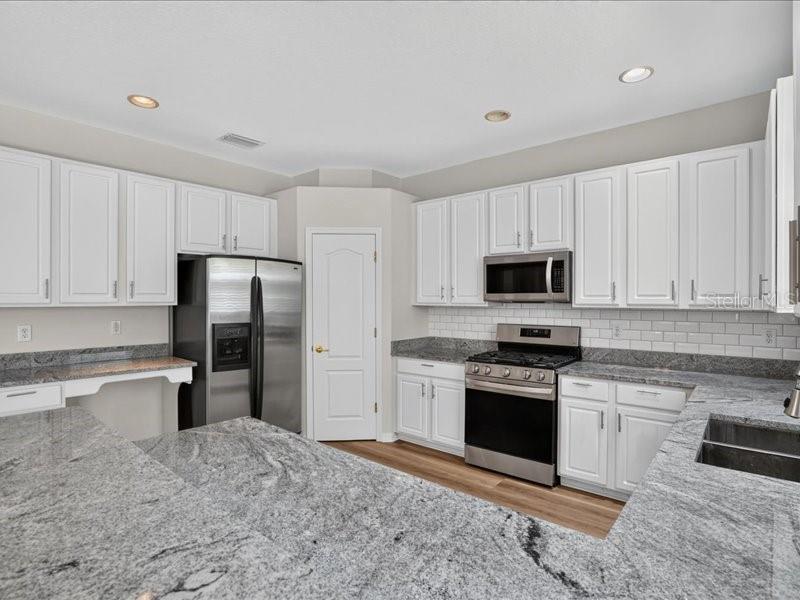 10420 LUCAYA DR — photo 17