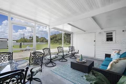 305 LINDEN DR — photo 7