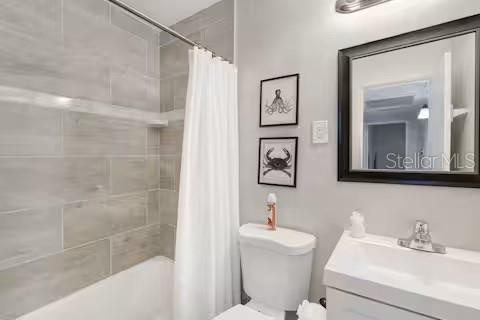 305 LINDEN DR — photo 26