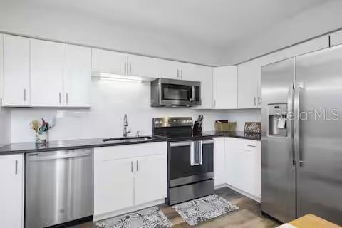 305 LINDEN DR — photo 22