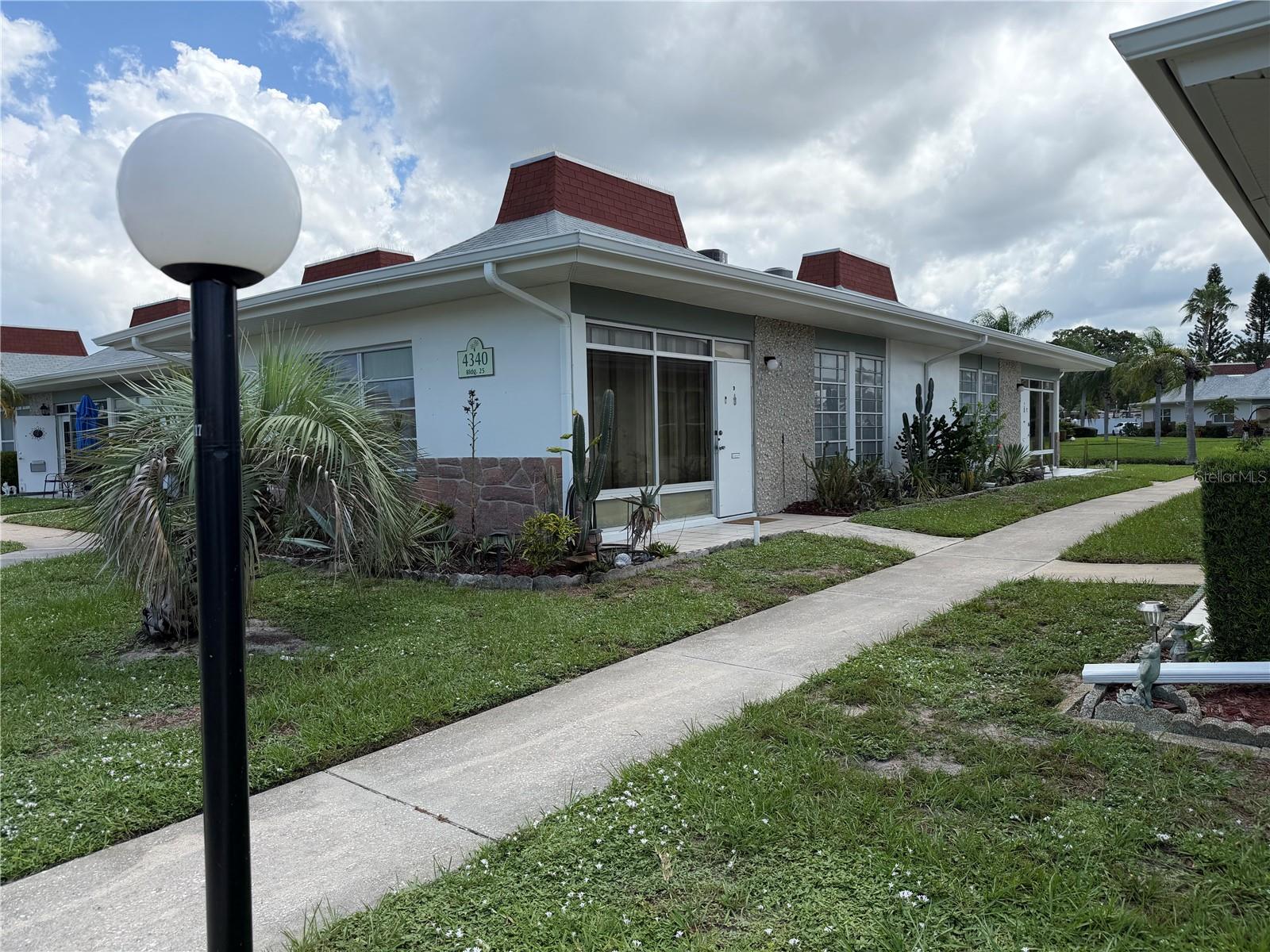 4340 TAHITIAN GARDENS CIR #D — photo 2
