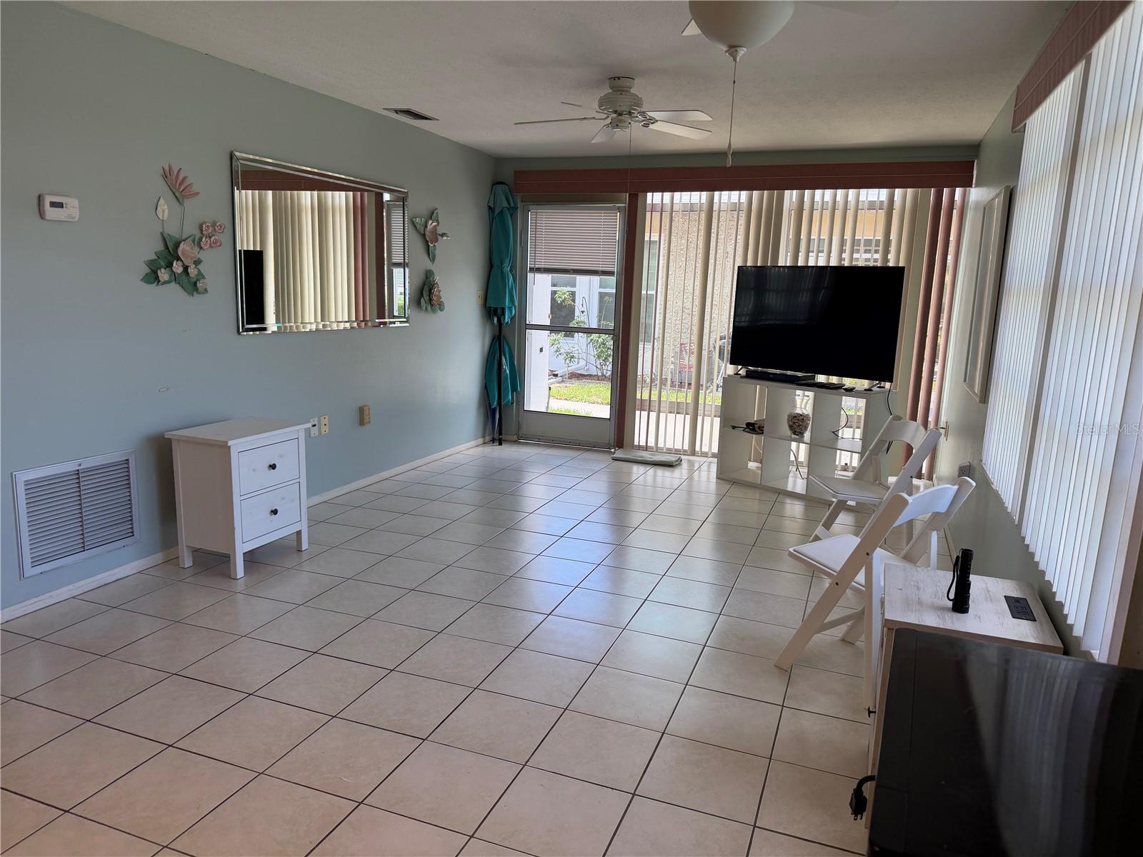 4340 TAHITIAN GARDENS CIR #D — photo 5