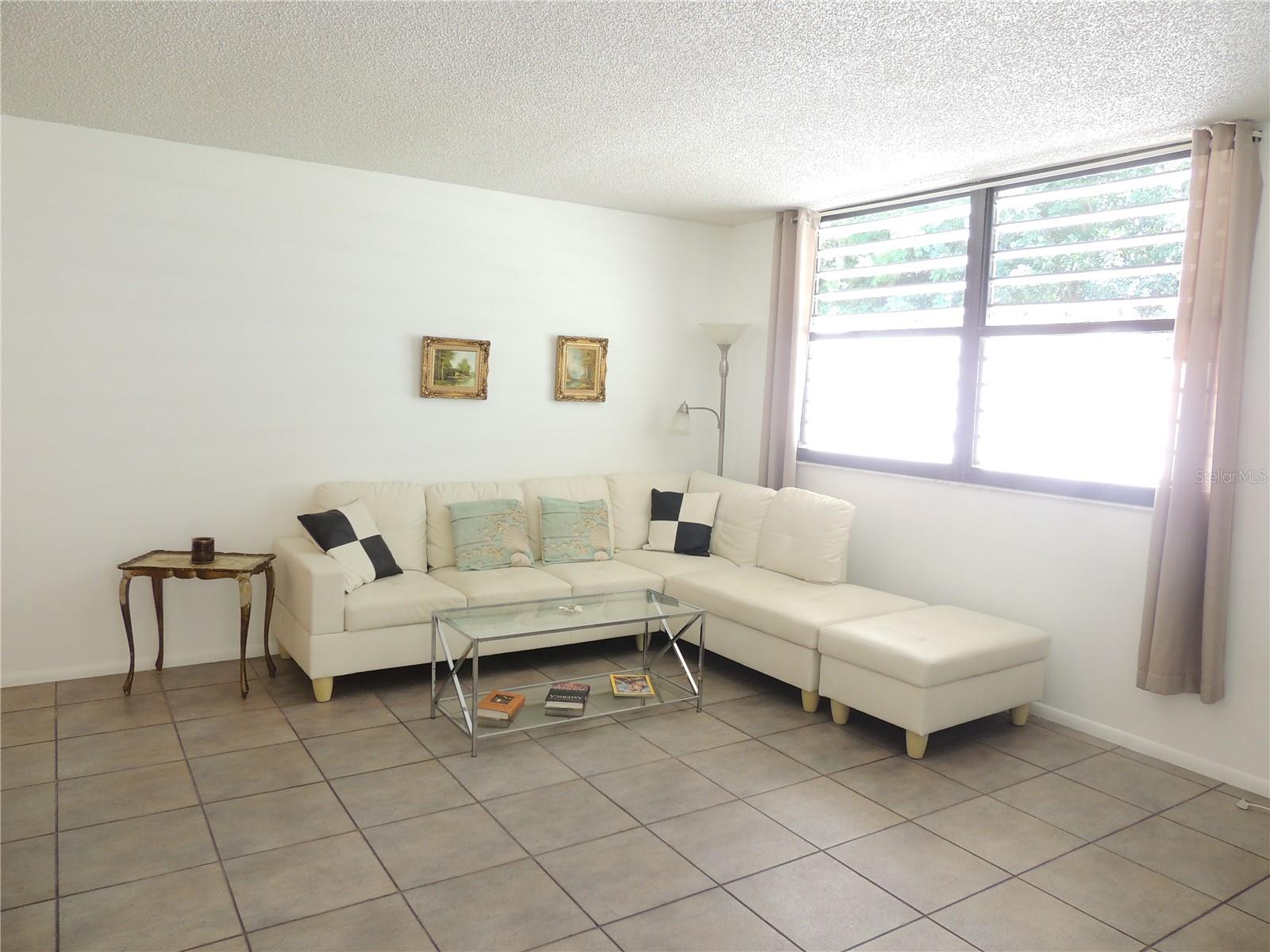324 TIMBERLAKE DR #324 — photo 4