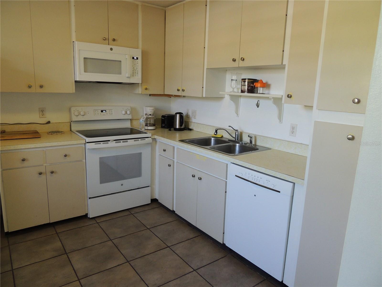 324 TIMBERLAKE DR #324 — photo 8