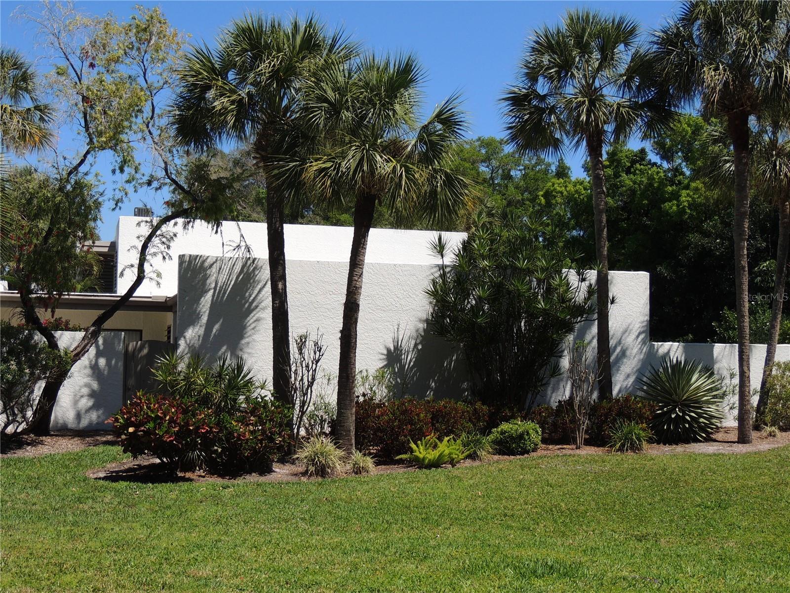 324 TIMBERLAKE DR #324 — photo 2