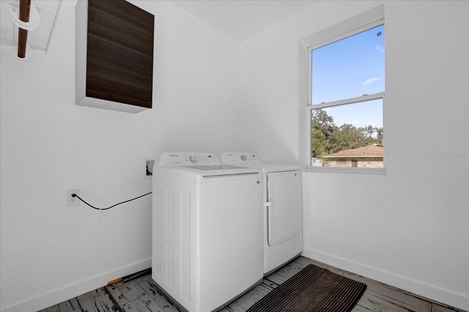 501 CHASTAIN RD — photo 9