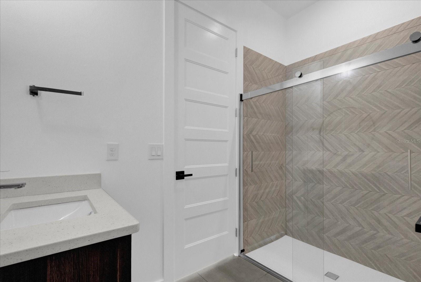 501 CHASTAIN RD — photo 10