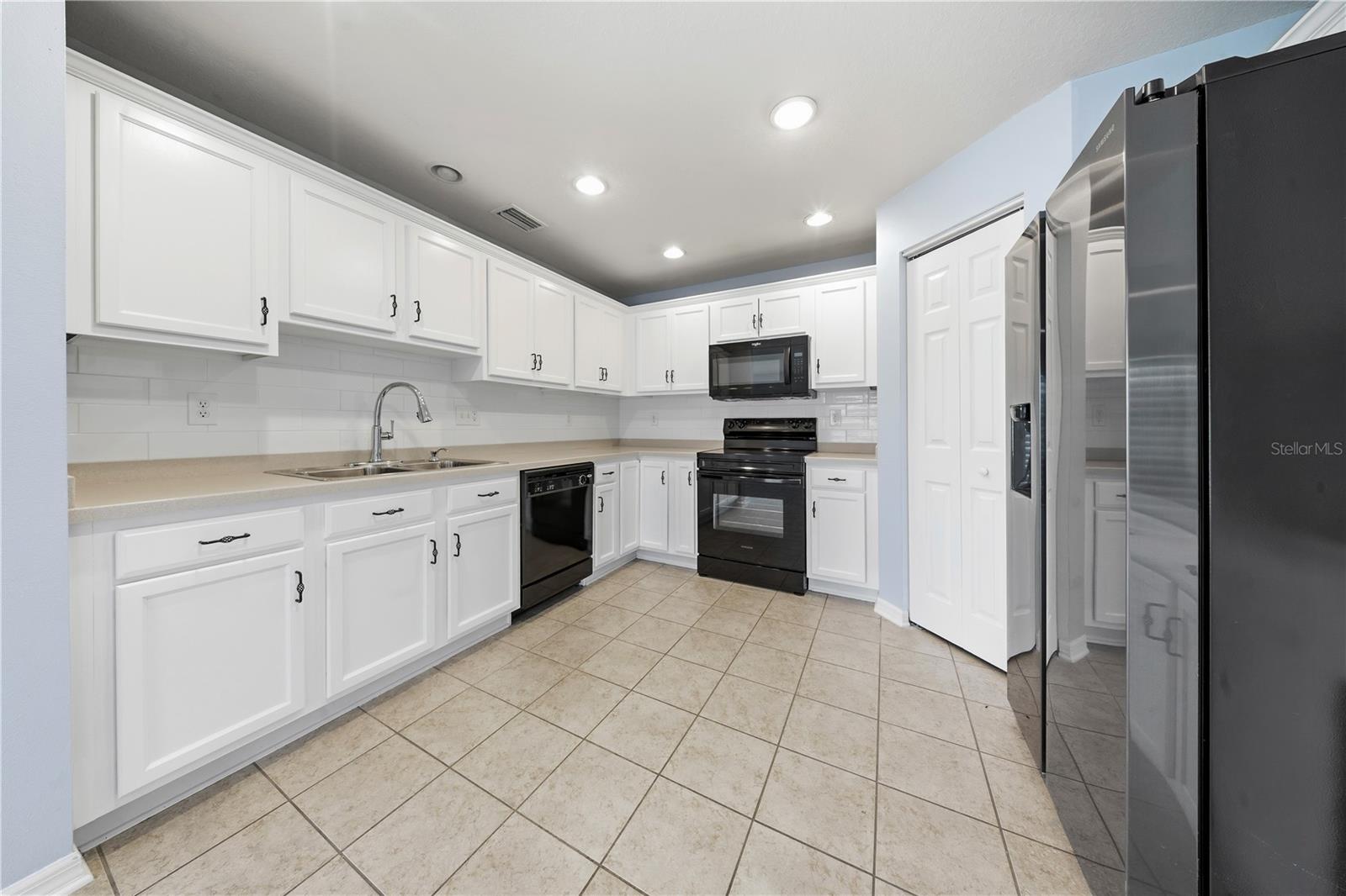 9515 SIMEON DR — photo 10