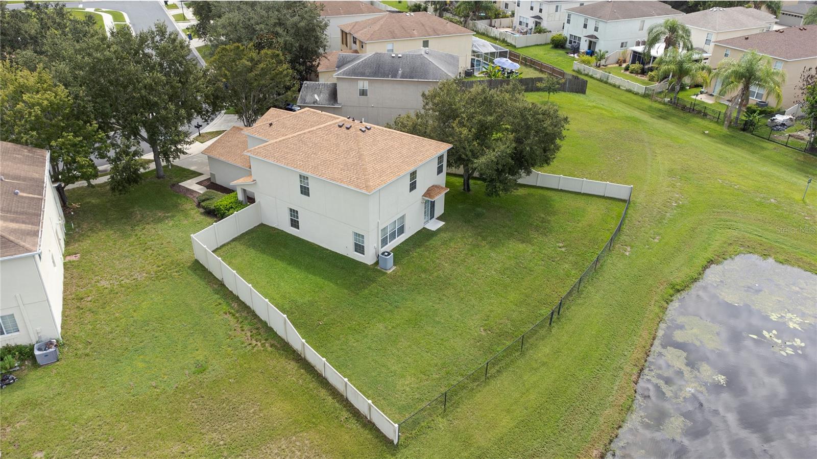 9515 SIMEON DR — photo 32