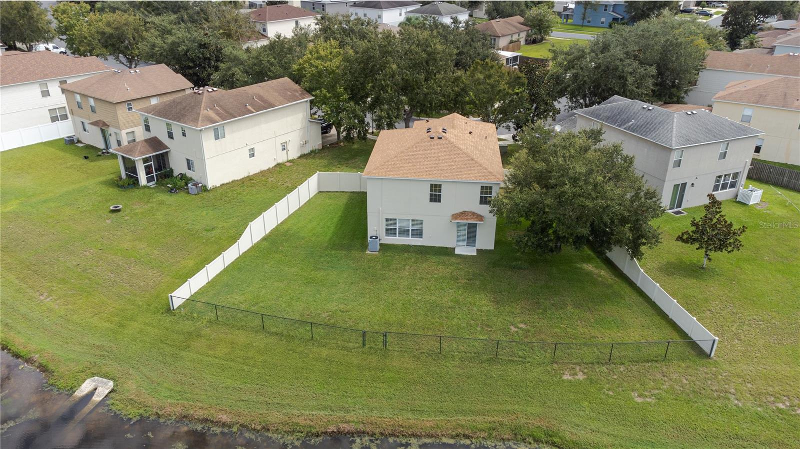 9515 SIMEON DR — photo 33