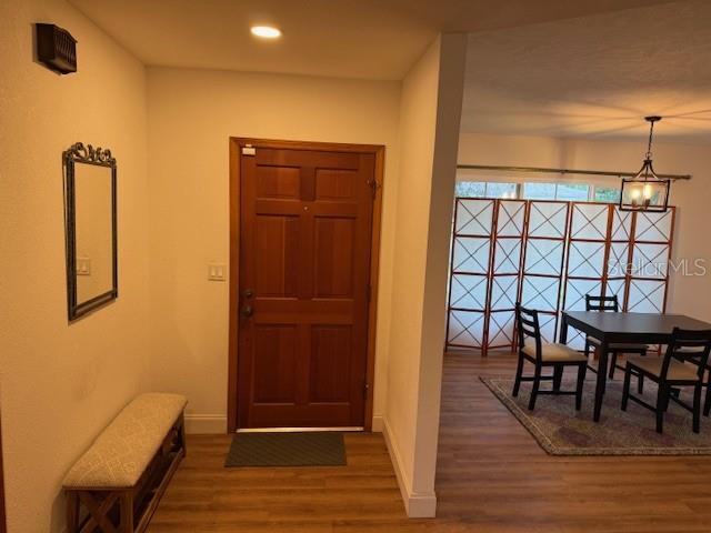 1009 E NORTH ST — photo 2
