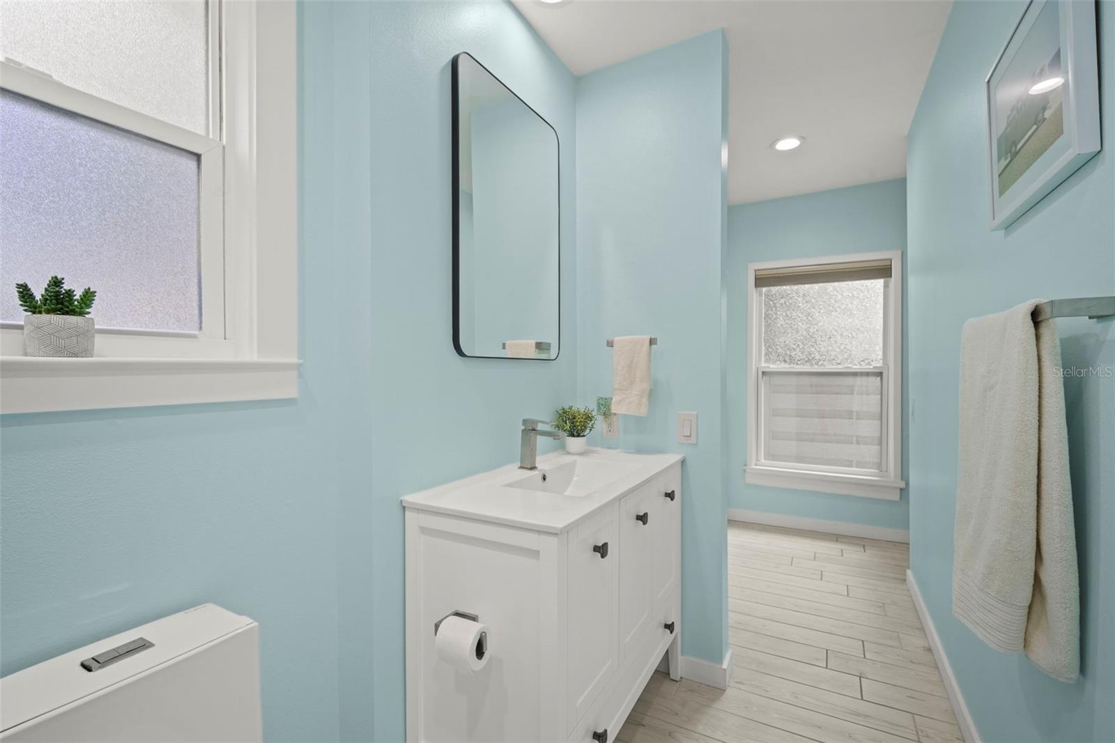 1841 LAUREL ST — photo 26