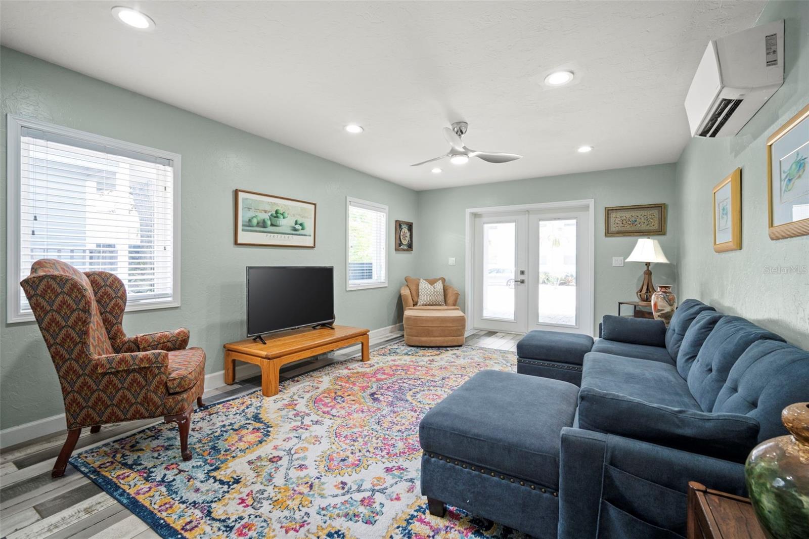 1841 LAUREL ST — photo 27