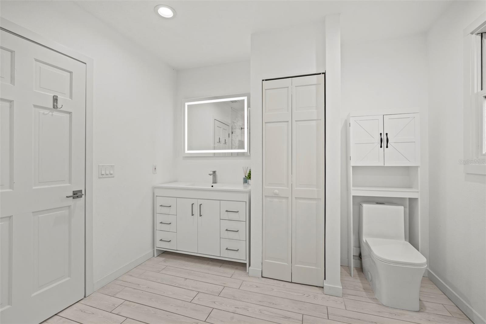1841 LAUREL ST — photo 21