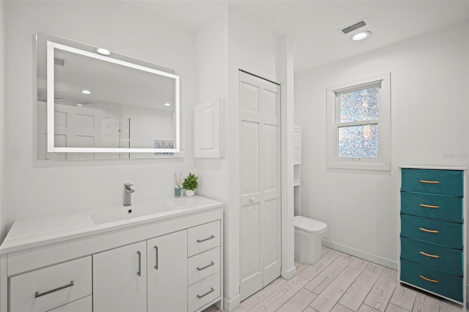 1841 LAUREL ST — photo 20