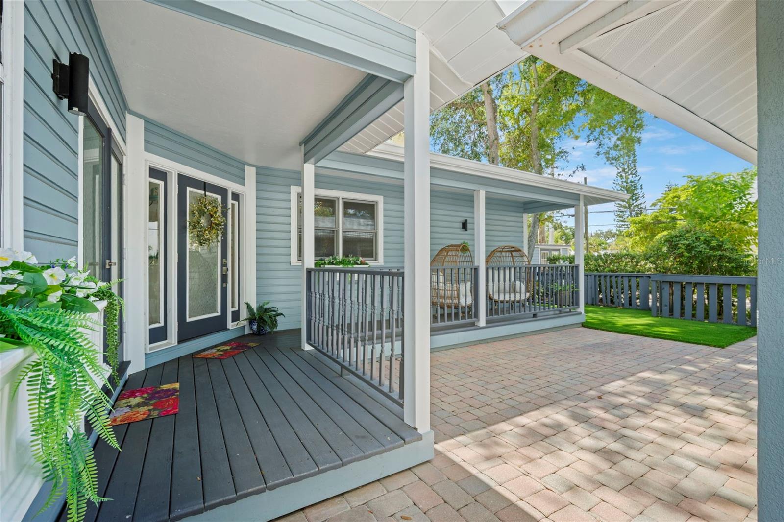 1841 LAUREL ST — photo 34